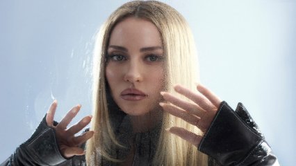 DERYA ULUĞ'DAN YENİ SİNGLE